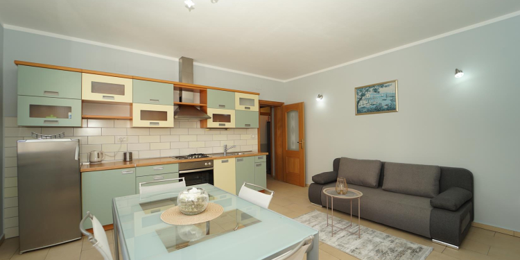 Apartment T&R